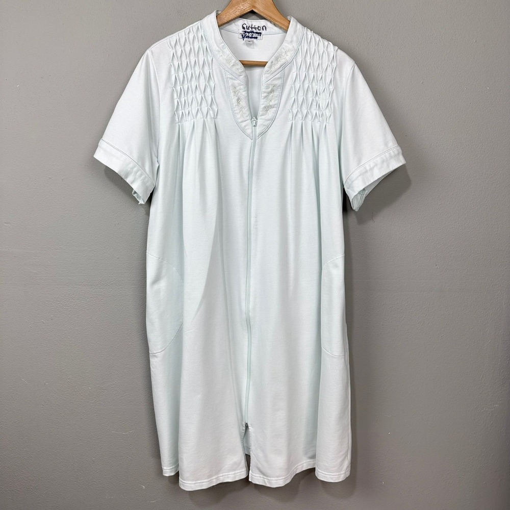 Miss Elaine Robe Women XL‎ Light Blue Zip Front Smocked Embroidered House Dress